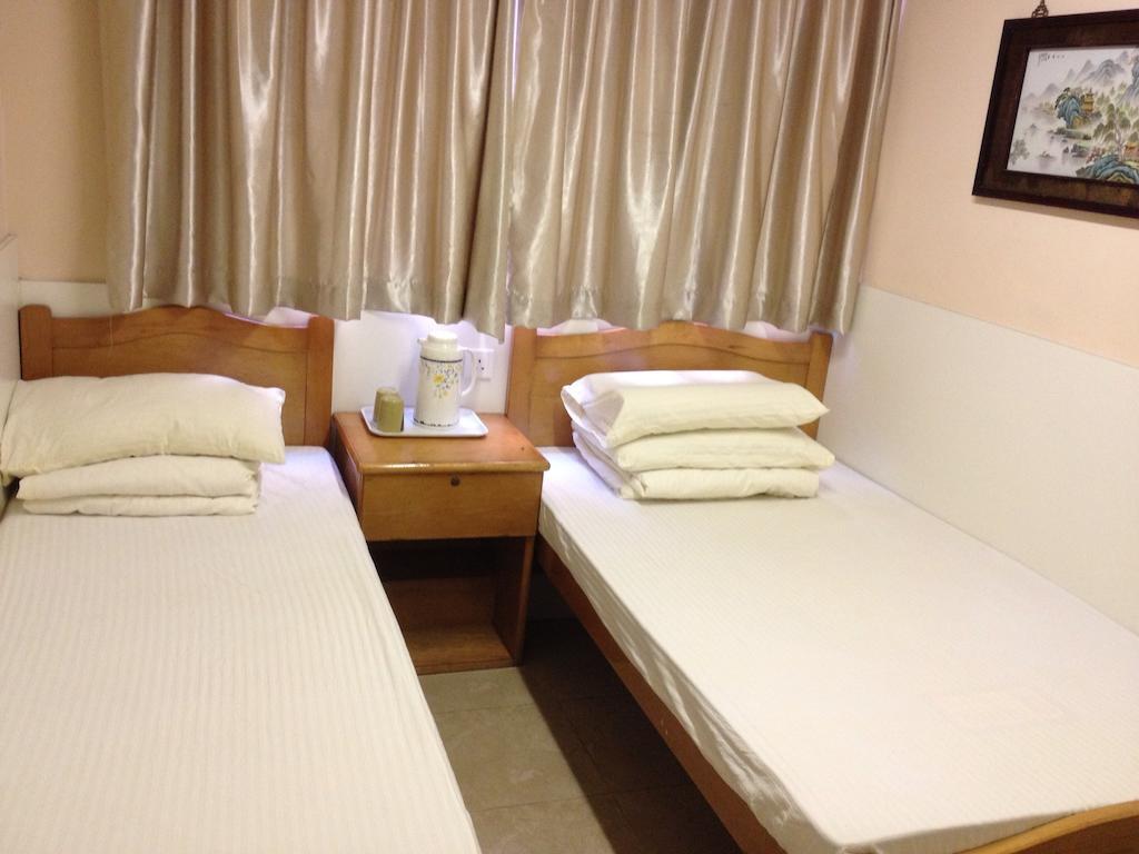 Marlboro Inn Гонконг Номер фото